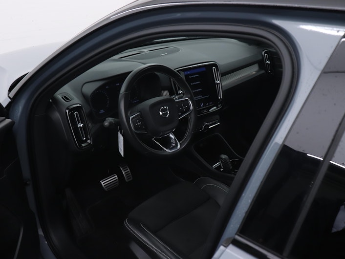 Vehicle image VOLVO XC40