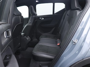 Vehicle image VOLVO XC40 2.0 B4 MH R-Design AWD