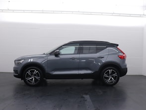 Vehicle image VOLVO XC40 2.0 B4 MH R-Design AWD