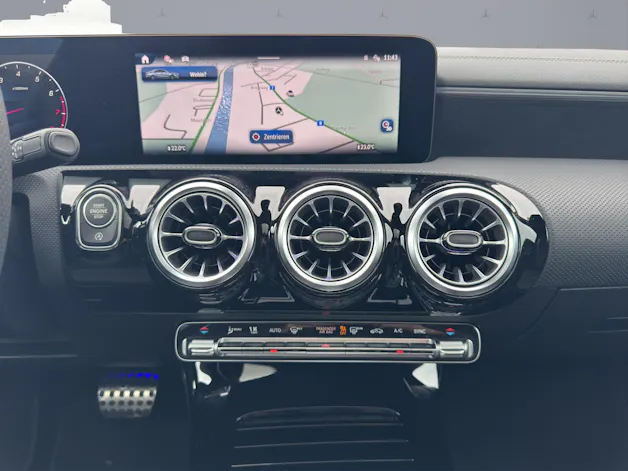 Mercedes-Benz CLA 250 AMG Line 4matic