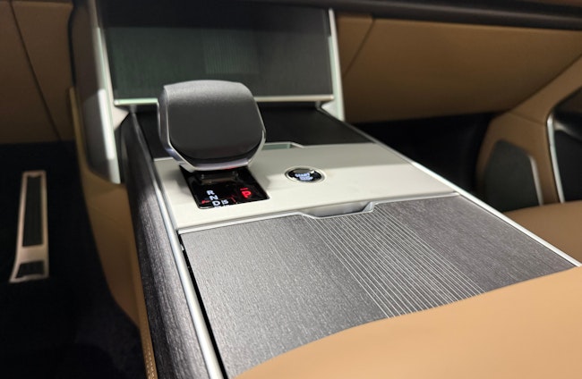 Vehicle image 8 Vehicle image 8