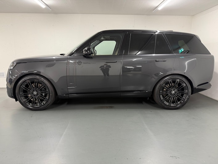 Vehicle image LAND ROVER RANGE ROVER