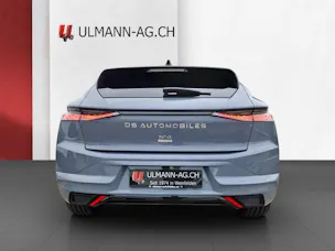 DS Automobiles No4 E-Tense Étoile Alcantara