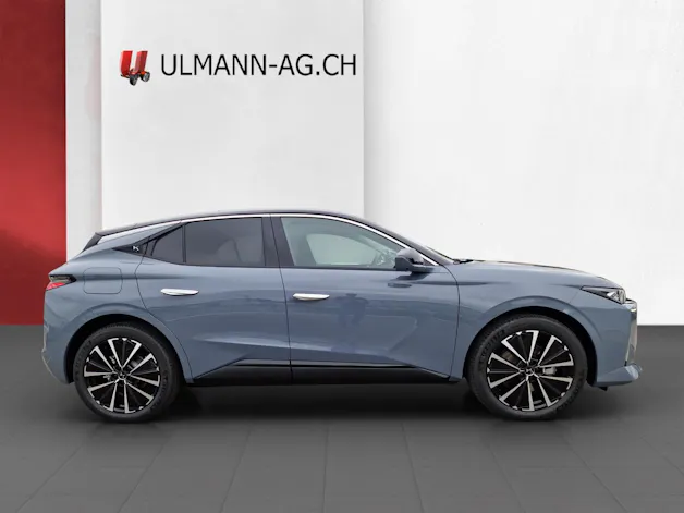 DS Automobiles No4 E-Tense Étoile Alcantara