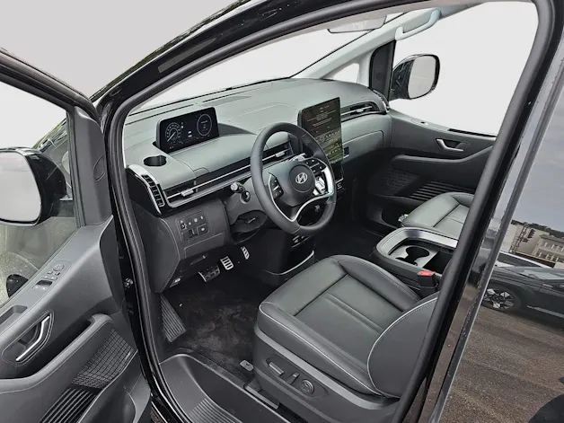 Hyundai Staria Premium 1.6 T-GDi HEV Vertex A