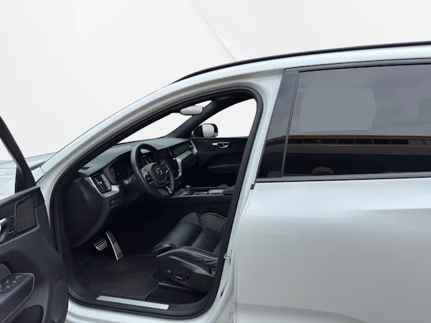 Volvo XC60 T8 eAWD R-Design Geartronic