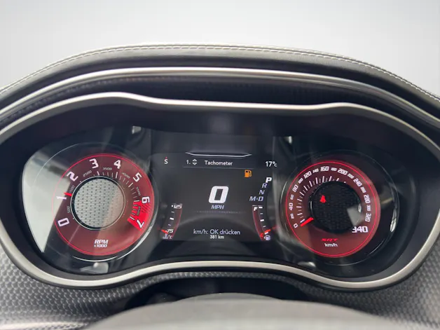 Dodge Challenger 6.2 V8 Redeye (SuperStock)