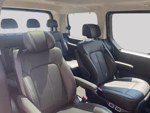 Hyundai Staria Premium 1.6 T-GDi HEV Vertex A