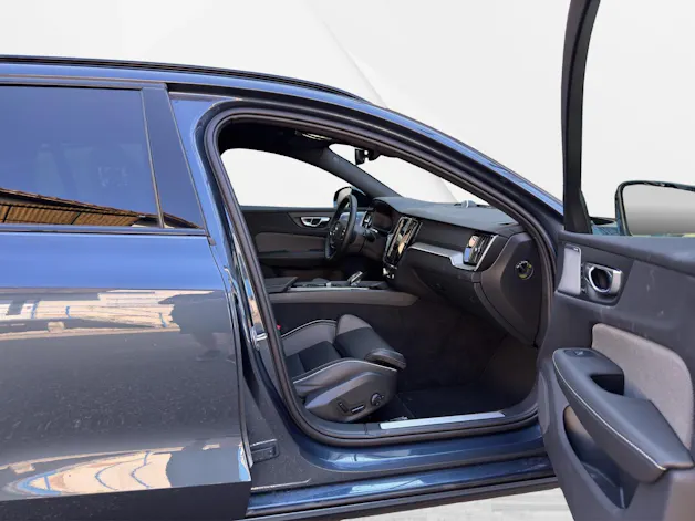 Volvo V60 B4 Benzin Mild Hybrid Ultra Dark DCT