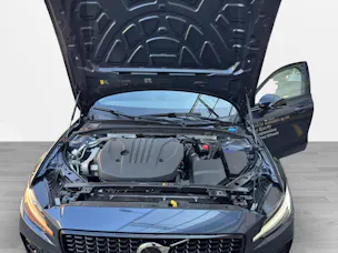 Volvo V60 B4 Benzin Mild Hybrid Ultra Dark DCT