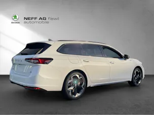 Škoda Superb Combi 2.0 TSI Sportline 4x4 DSG