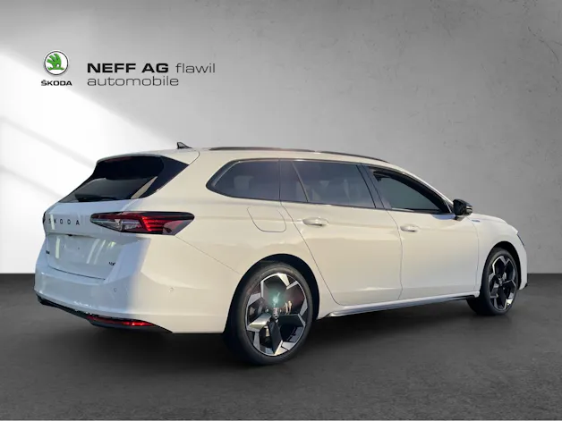 Škoda Superb Combi 2.0 TSI Sportline 4x4 DSG