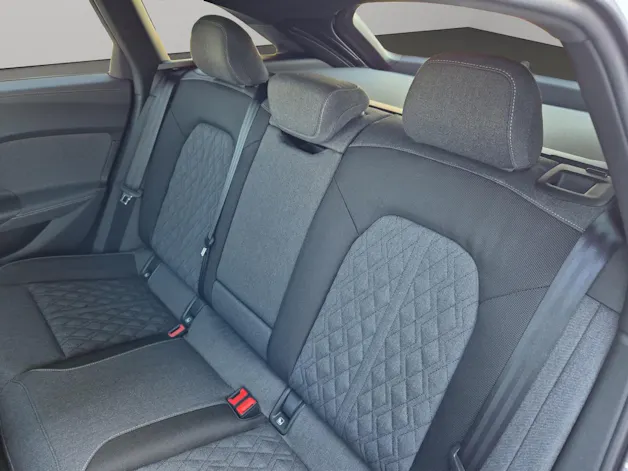 Audi A5 Avant TDI quattro 150 kW Attraction S tronic
