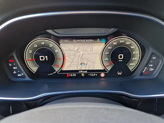 Audi Q3 35 TFSI S line Attraction S-tronic Mythosschwarz Metallic