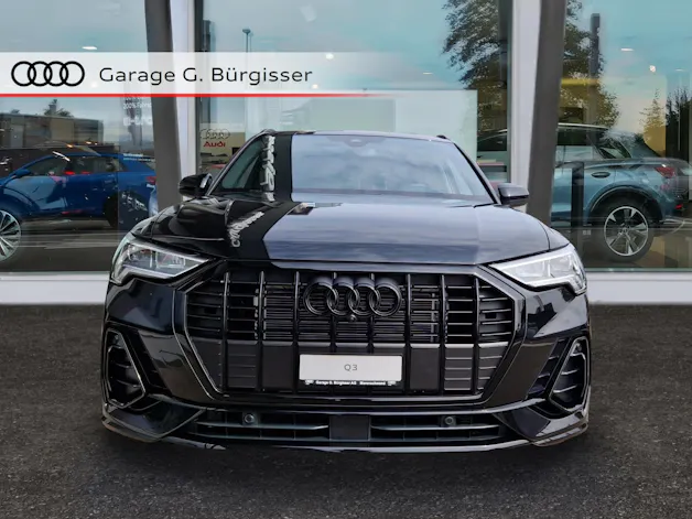 Audi Q3 35 TFSI S line Attraction S-tronic Mythosschwarz Metallic