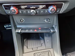 Audi Q3 35 TFSI S line Attraction S-tronic Mythosschwarz Metallic