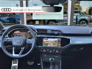 Audi Q3 35 TFSI S line Attraction S-tronic Mythosschwarz Metallic