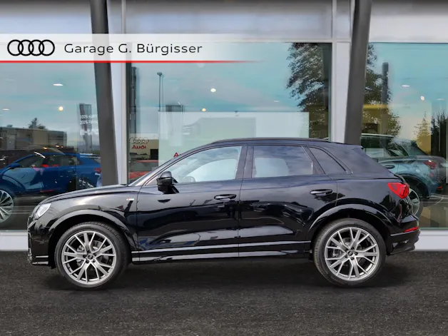 Audi Q3 35 TFSI S line Attraction S-tronic Mythosschwarz Metallic