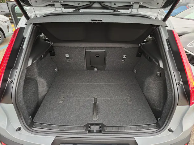 Volvo XC40 B3 Benzin Mild Hybrid Xcite DCT