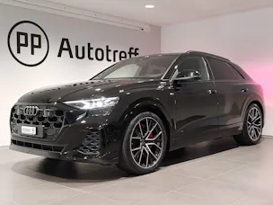 Audi Q8 SUV TFSI e quattro 290 kW Attraction tiptronic