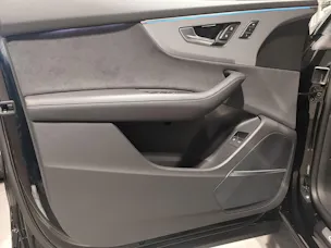 Audi Q8 SUV TFSI e quattro 290 kW Attraction tiptronic
