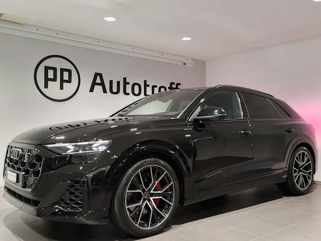 Audi Q8 SUV TFSI e quattro 290 kW Attraction tiptronic