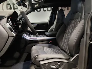 Audi Q8 SUV TFSI e quattro 290 kW Attraction tiptronic