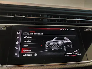 Audi Q8 SUV TFSI e quattro 290 kW Attraction tiptronic