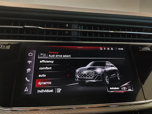 Audi Q8 SUV TFSI e quattro 290 kW Attraction tiptronic
