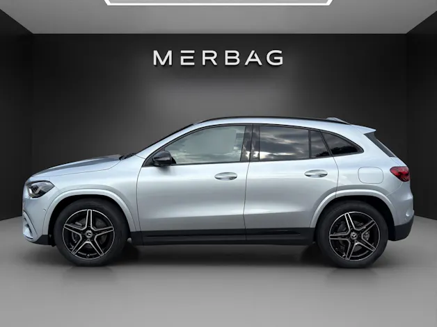 Mercedes-Benz GLA 200 7G-DCT Night Star