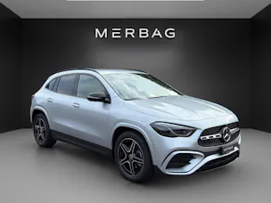 Mercedes-Benz GLA 200 7G-DCT Night Star