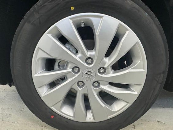 Vehicle image 14 Vehicle image 14