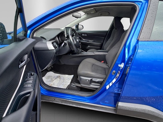 Vehicle image 10 Vehicle image 10