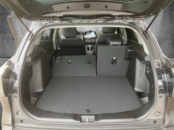 Vehicle image 14 Vehicle image 14