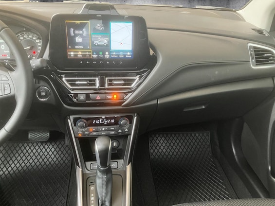 Vehicle image 8 Vehicle image 8