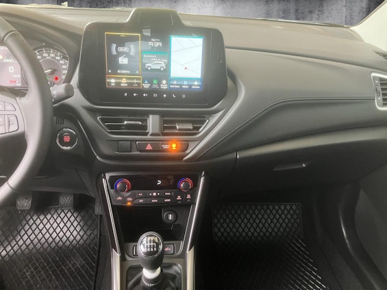 Vehicle image 8 Vehicle image 8