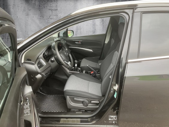 Vehicle image 5 Vehicle image 5