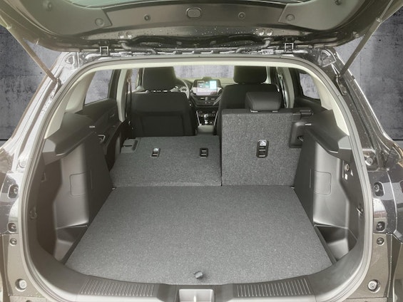 Vehicle image 14 Vehicle image 14