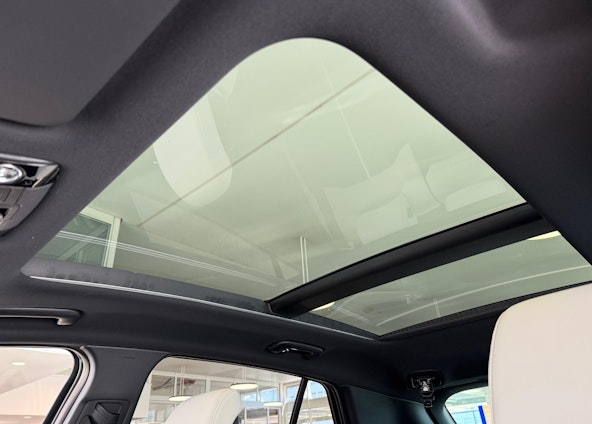 Vehicle image 11 Vehicle image 11