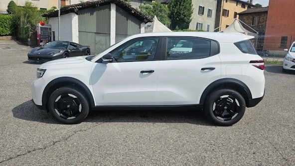 Vehicle image 3 Vehicle image 3