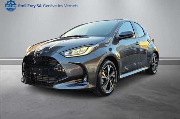 TOYOTA Yaris 1.5 VVT-i HSD Trend 0 TOYOTA Yaris 1.5 VVT-i HSD Trend 0