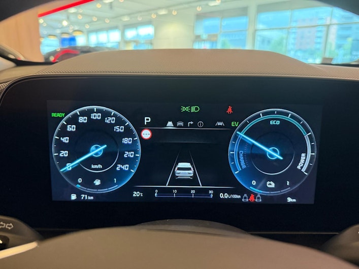 Vehicle image KIA NIRO