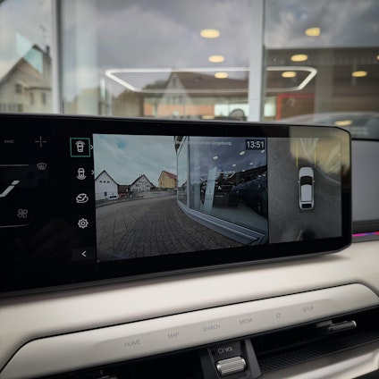 Vehicle image 8 Vehicle image 8