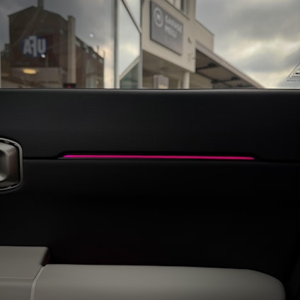 Vehicle image 17 Vehicle image 17