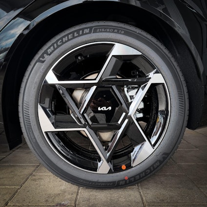 Vehicle image 4 Vehicle image 4