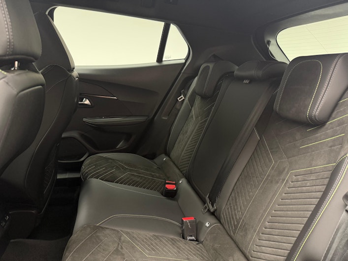 Vehicle image PEUGEOT 2008