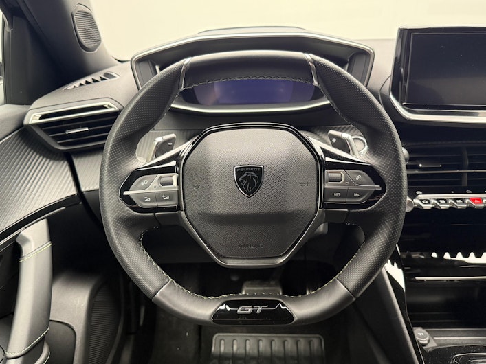 Vehicle image PEUGEOT 2008