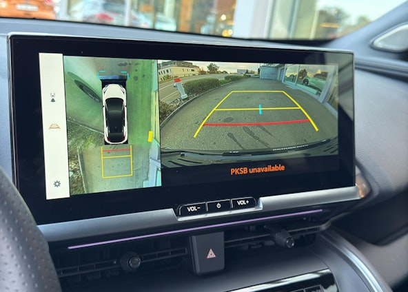 Vehicle image 13 Vehicle image 13