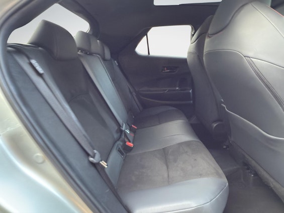 Vehicle image 16 Vehicle image 16