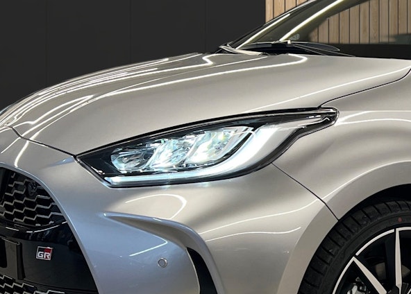 Vehicle image 8 Vehicle image 8